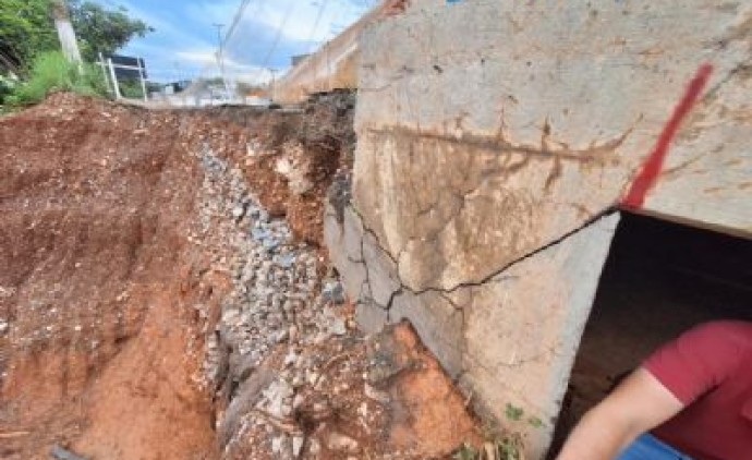 Problemas estruturais em viaduto irá estender obra do Complexo Leblon em mais quatro meses