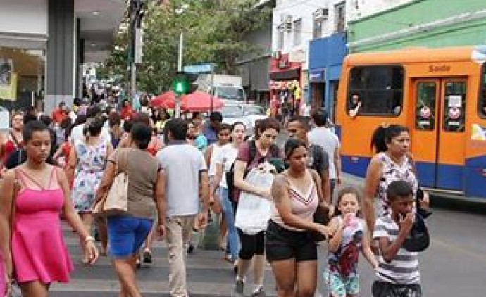Dia livre de impostos lojas de Cuiabá tem descontos de até 70% nesta quinta-feira (29)