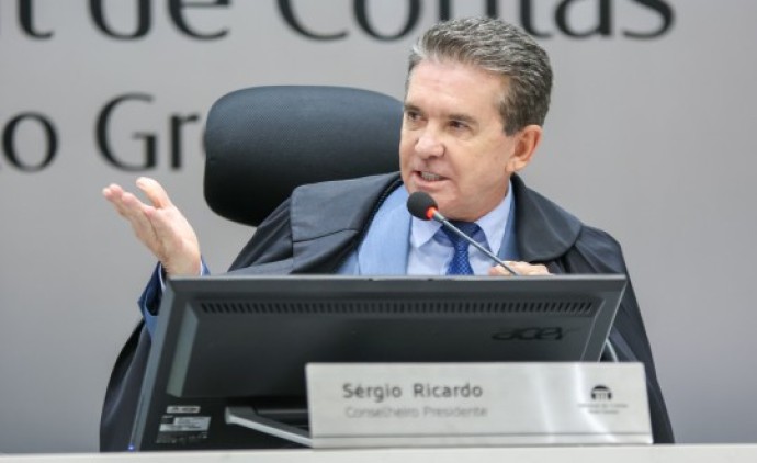 Sérgio Ricardo dá 15 dias para empresas fornecerem contratos sob pena de nulidade das dívidas dos consignados