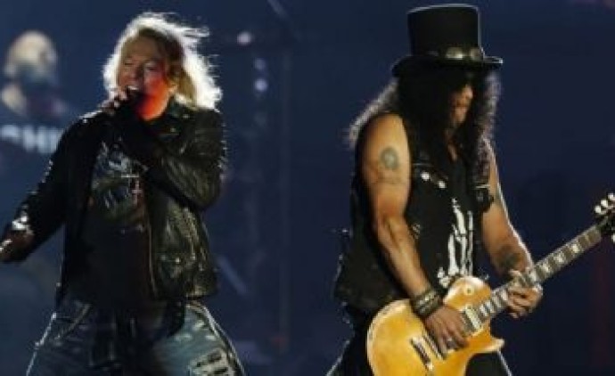 Show do Guns N' Roses já garante 70% de ocupação em hotéis com público maciçamente do interior; bares estimam aumento de 30%