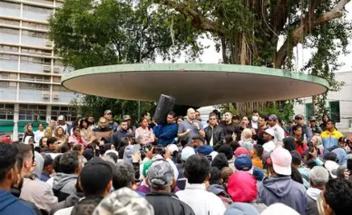 Prefeito quer novo levantamento sobre famílias e admite comprar área invadida em Cuiabá
