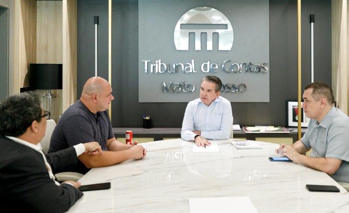 Prefeitura de Cuiabá entrega dados de seis meses de gestão ao TCE