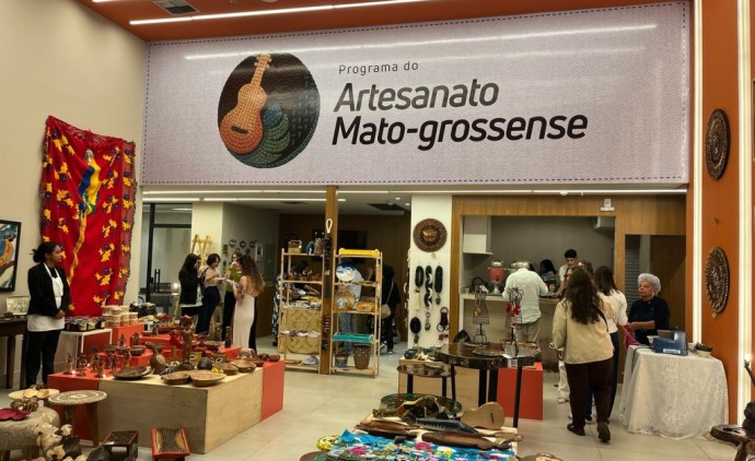 Artesãos ganham espaço gratuito para expor e vender peças em Cuiabá