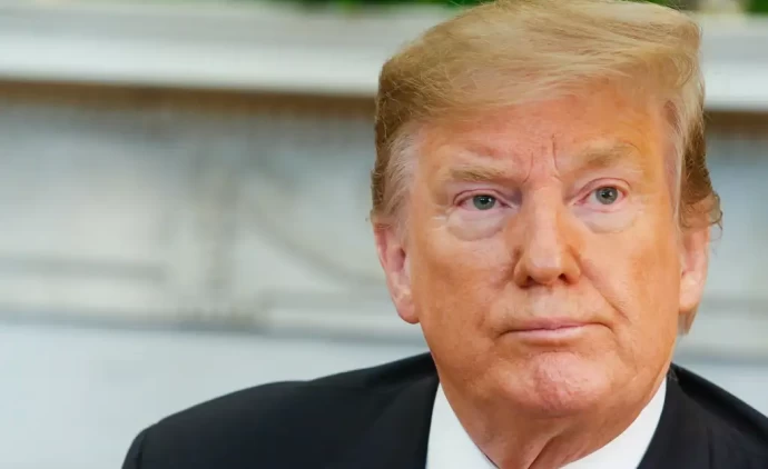 Trump envia carta a Lula e anuncia tarifa de 50% a produtos brasileiros