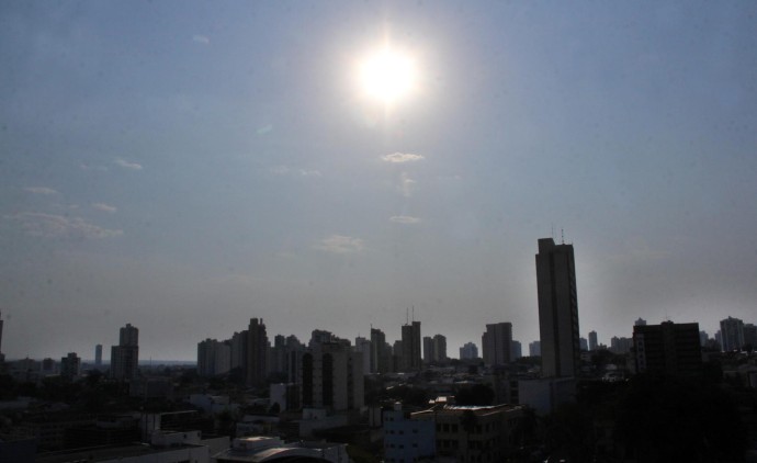 Cuiabá entra em estado de alerta por baixa umidade e risco à saúde