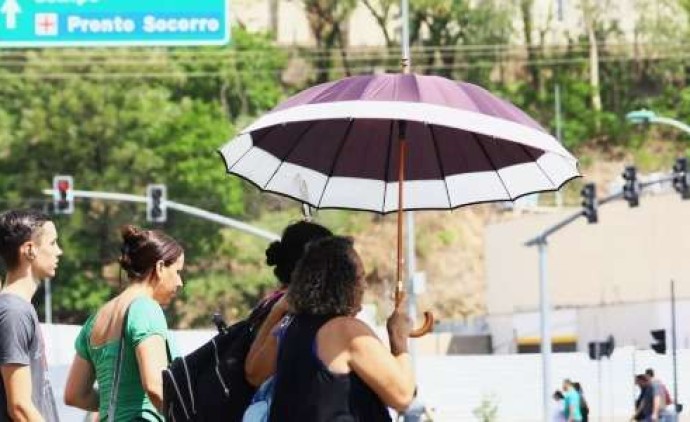 Umidade do ar despenca em Cuiabá e deixa população em alerta; veja a previsão