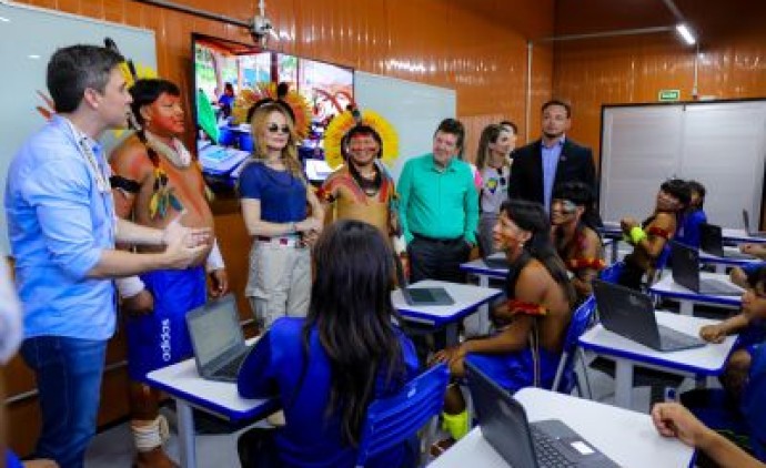 Dia Internacional dos Povos Indígenas é celebrado com reconhecimento da primeira-dama Virgínia Mendes