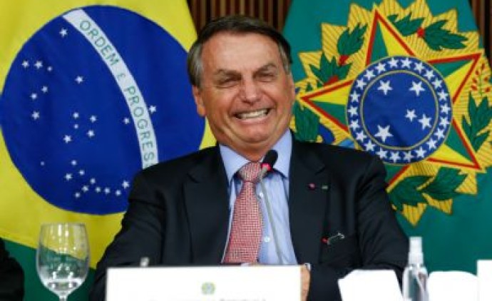 Bolsonaro lidera intenção de voto para presidente em MT; Lula tem maior rejeição