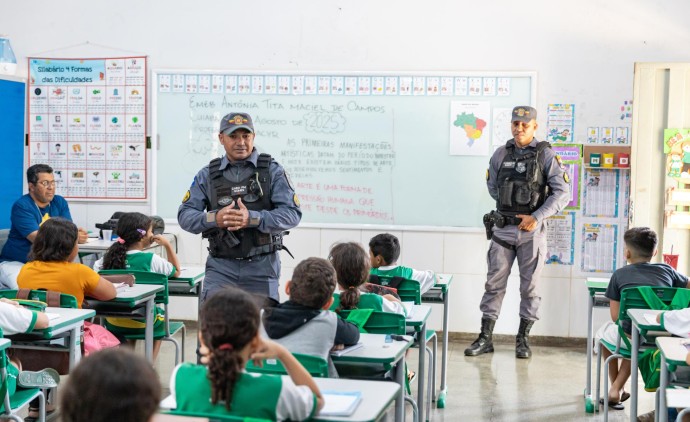 Parceria da Prefeitura de Cuiabá com a PM reforça segurança nas escolas