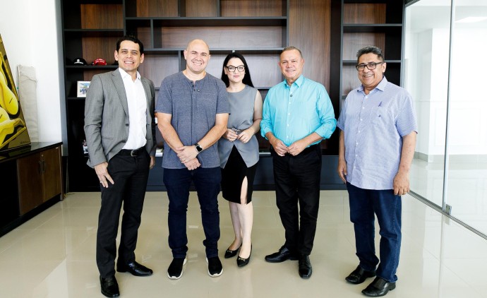 Prefeito e senador Wellington anunciam R$ 6 milhões para projetos em Cuiabá