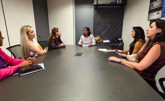 Flávia Moretti se reúne com deputada Gisela Simona e garante mais avanços para Várzea Grande