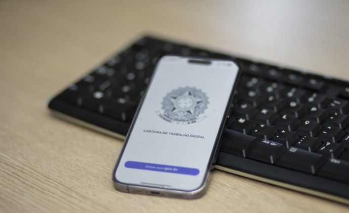 Desemprego segue em 5,6%, menor patamar da série iniciada em 2012