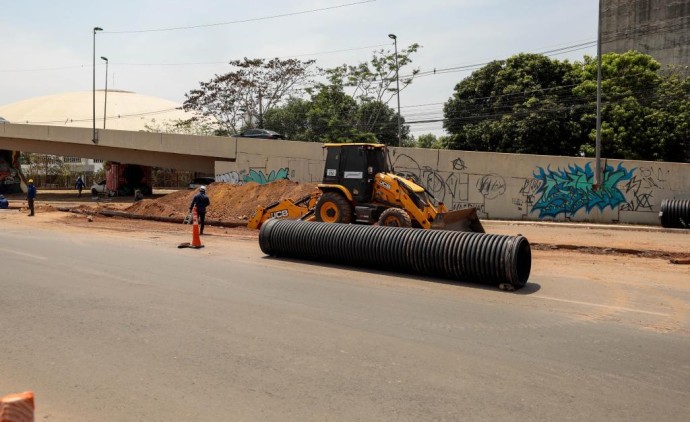 Viaduto da Sefaz não será interditado nesta sexta-feira devido obras do BRT, diz Sinfra