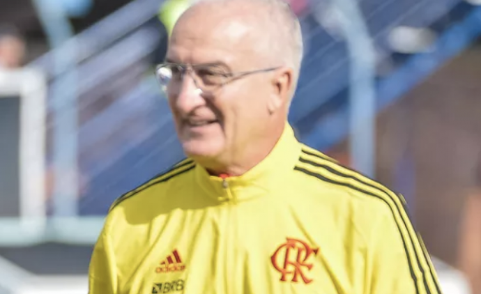 Dorival ajusta o plano no decorrer do jogo, e Flamengo tem vitória maiúscula na Ressacada