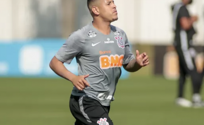 Cuiabá acerta com o lateral-esquerdo Sidcley, ex-Corinthians e que estava na Grécia