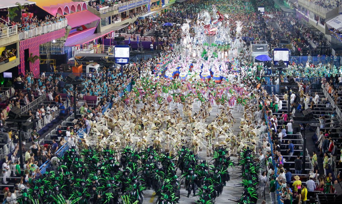 Cultura MT Carnaval MT Sapucaí tem homenagem a sambistas Arlindo e Zeca