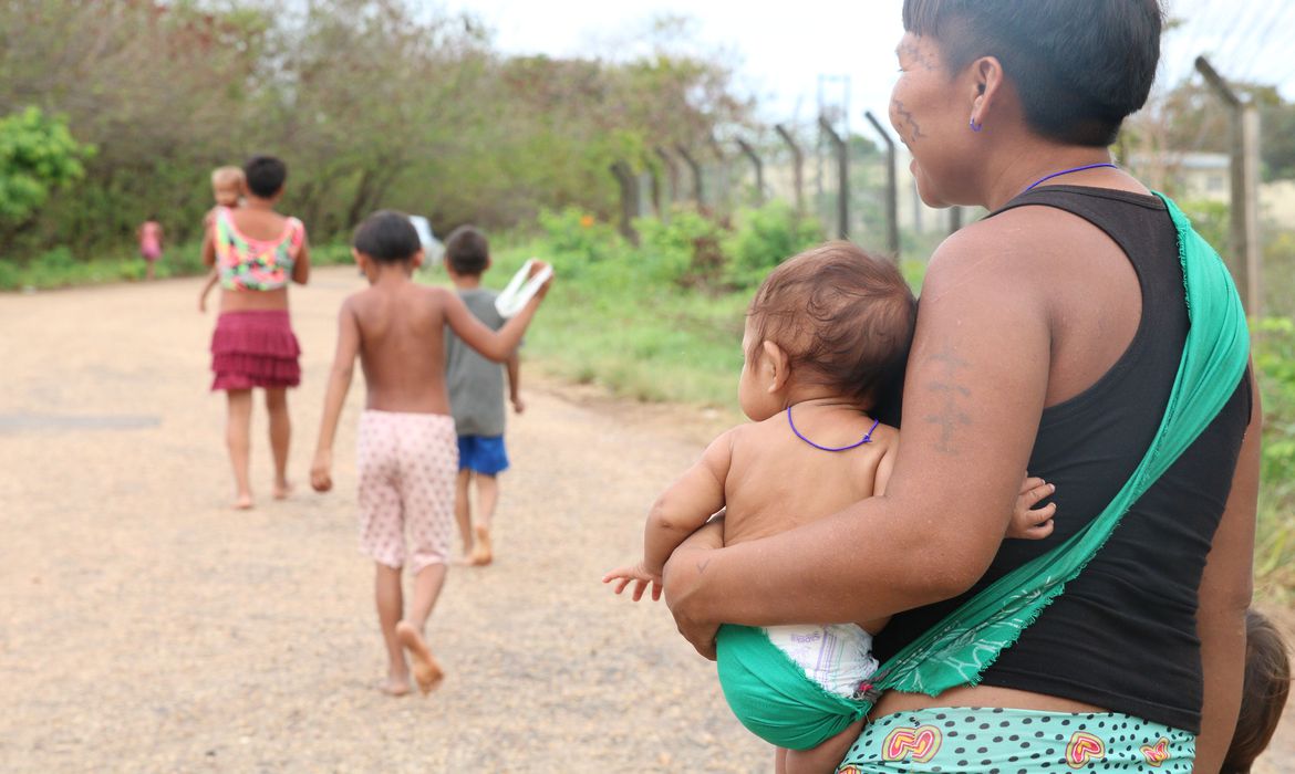 Saúde MT Mais de 5 mil atendimentos médicos foram feitos em um mês Yanomami