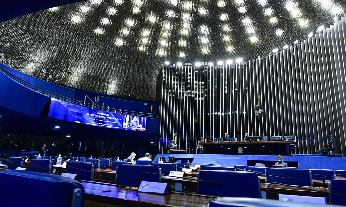 Política MT Senadores aprovam criação de delegacias de atendimento à mulher