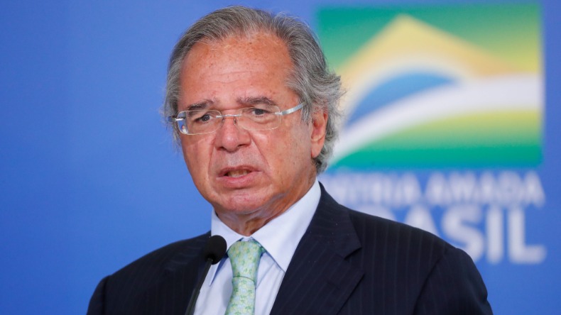 ‘Governo vai renovar auxílio por mais 2 ou 3 meses’, diz Guedes