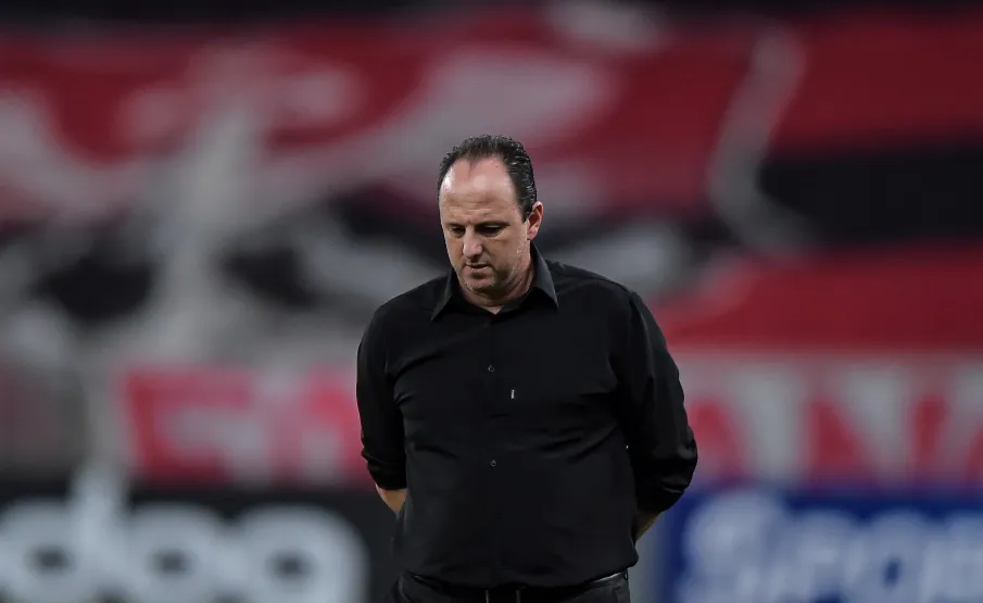 Rogério Ceni é criticado após derrota do Flamengo