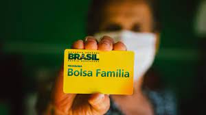 Comissão aprova projeto que dobra valor do Bolsa Família na pandemia