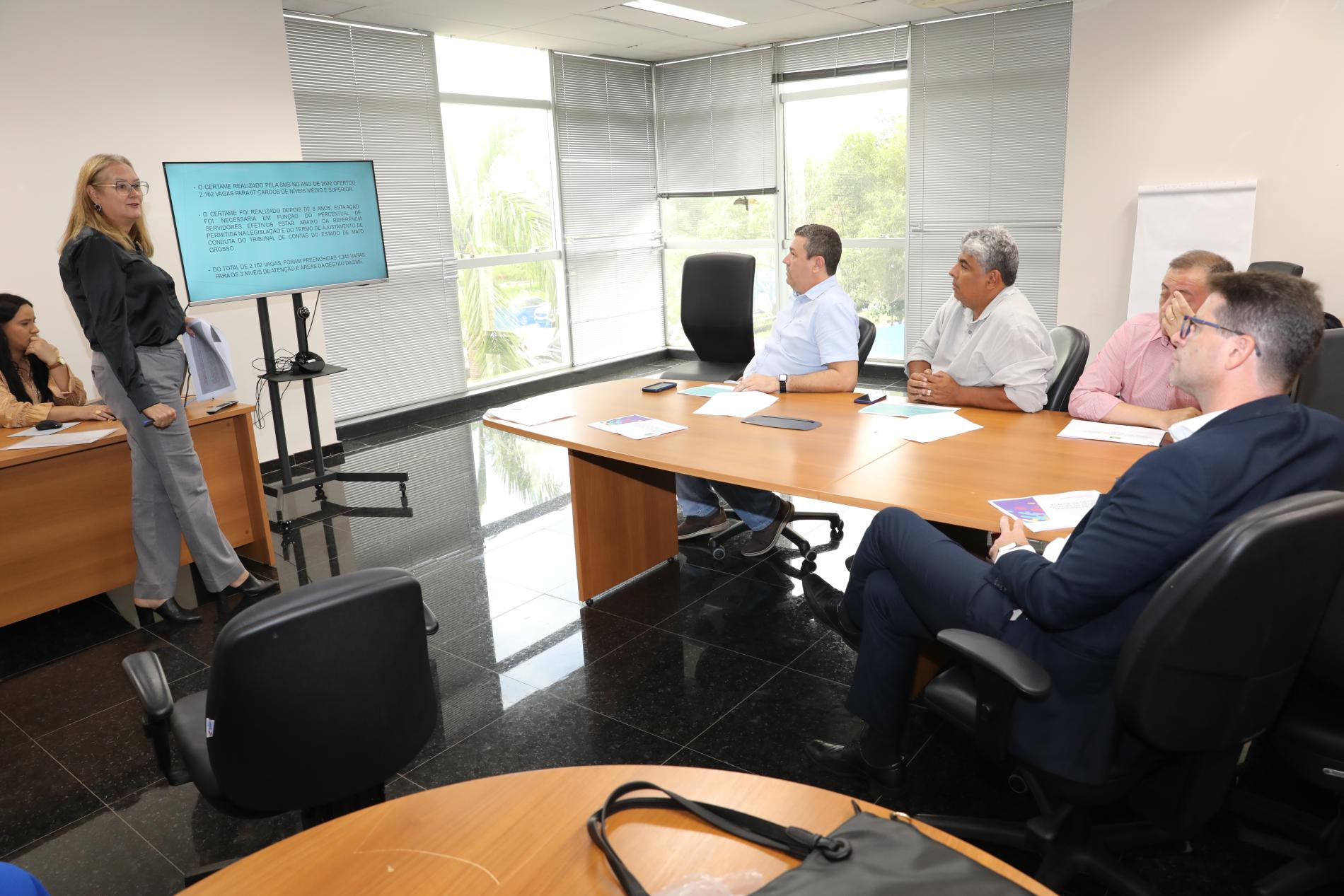 Secretaria de Saúde apresenta estratégias de expansão e necessidade de mais servidores em reunião com o Ministério Público