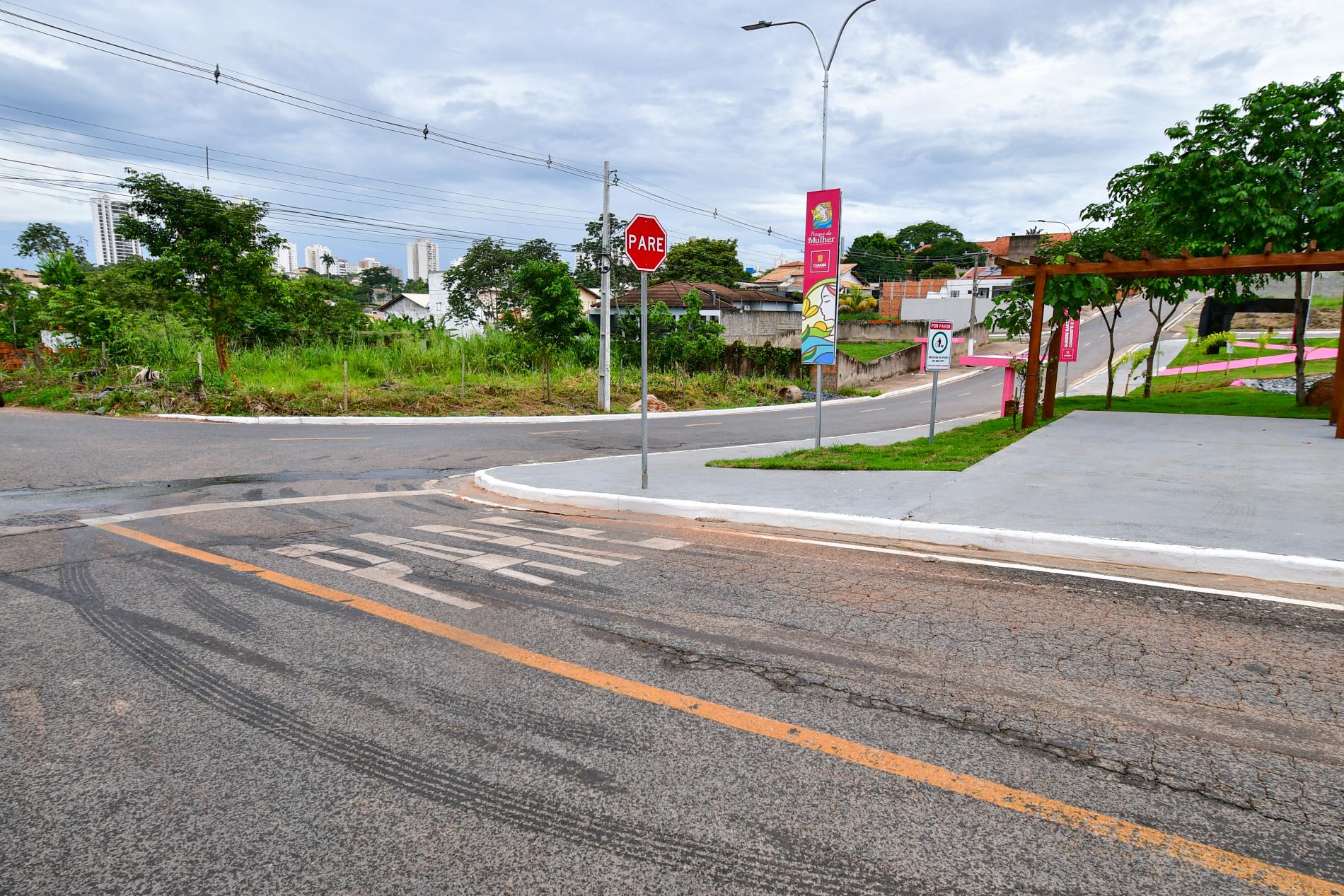 Semob efetua sinalização interna e externa do Parque da Mulher