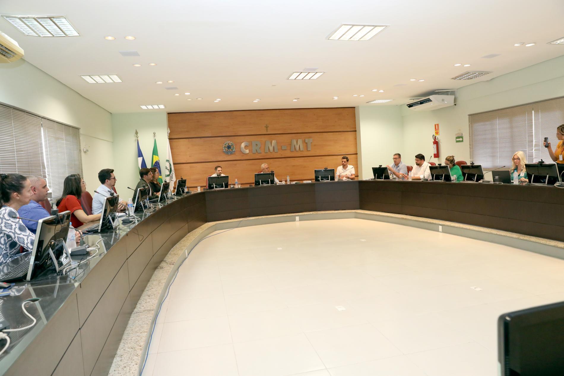 Secretaria Municipal de Saúde e CRM unem esforços em prol da saúde pública