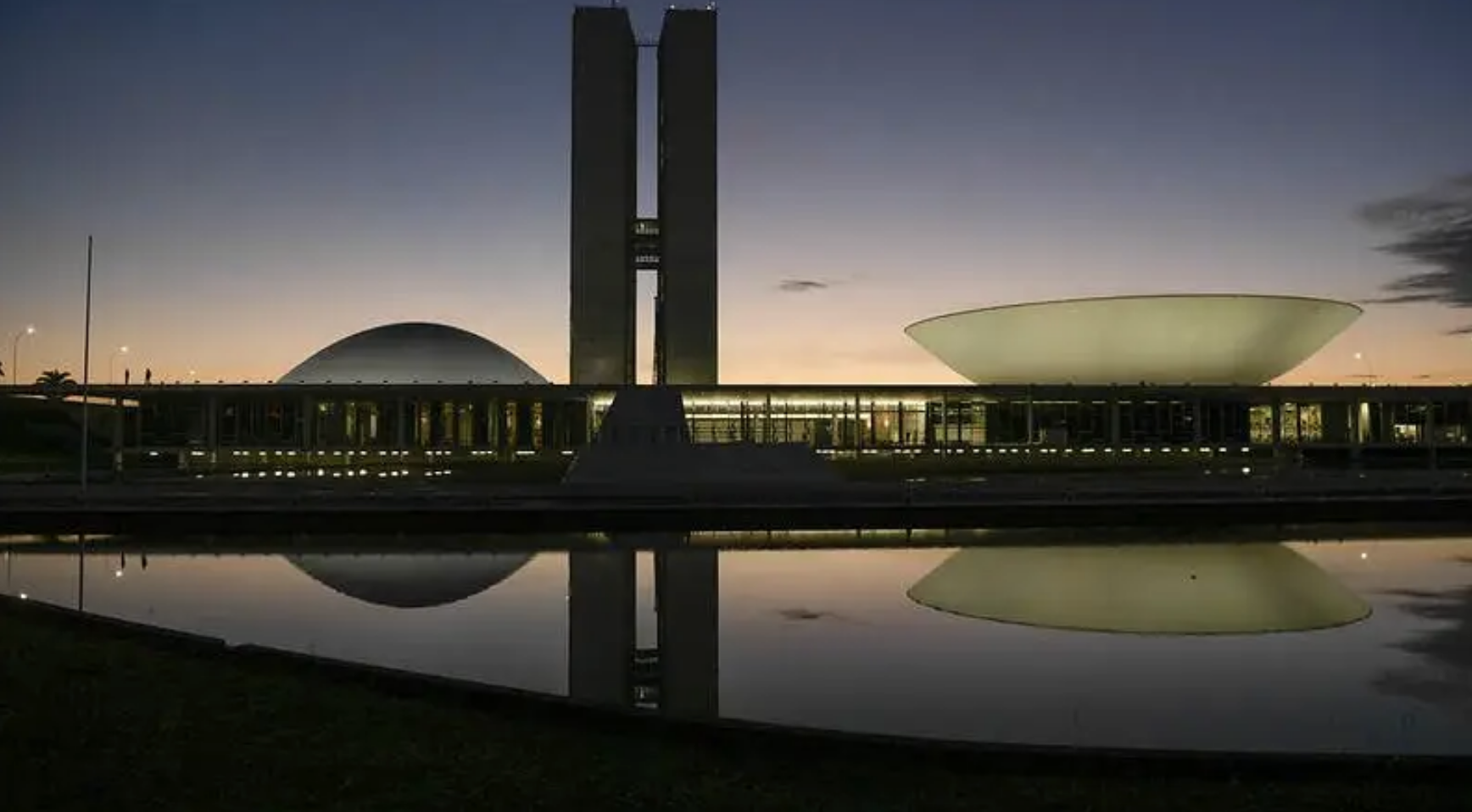 CAMPANHA ELEITORAL PAGA COM DINHEIRO PÚBLICO STF decide por manter fundo eleitoral no valor de R$ 4,9 bilhões