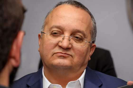 Taques deve assumir PSB após saída de Max Russi e ensaia candidatura ao Senado