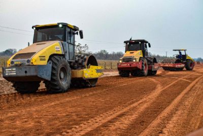 Governo de MT lança licitações para investir R$ 150 milhões em asfalto novo e construção de pontes