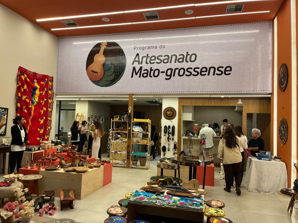 Artesãos ganham espaço gratuito para expor e vender peças em Cuiabá