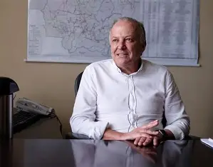 Pivetta evita atrito com Jayme após jantar de apoio a pré-candidatura e diz ter respeito pelo senador