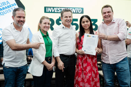 Com apoio da ALMT, Max Russi participa da entrega de 287 títulos de propriedade em Várzea Grande