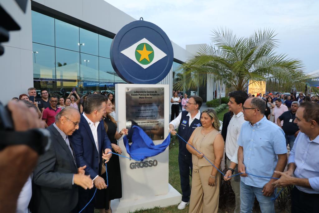 Referência no país, Governo de MT inaugura nova sede do laboratório central de saúde