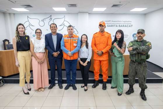 Cuiabá fortalece políticas de proteção animal e prevenção ambiental em encontro com órgãos públicos