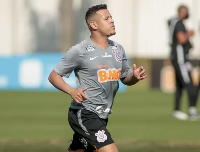 Cuiabá acerta com o lateral-esquerdo Sidcley, ex-Corinthians e que estava na Grécia